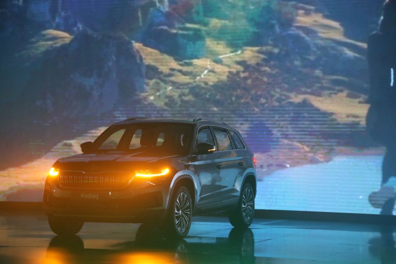 Skoda Kodiaq 2024 mới ra mắt tại Việt Nam, giá lăn bánh từ 1,3 đến 1,6 tỷ đồng Skoda Kodiaq 2024 mới ra mắt tại Việt Nam, giá lăn bánh từ 1,3 đến 1,6 tỷ đồng