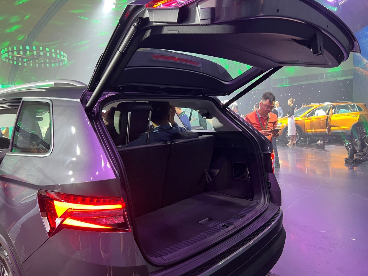 Skoda Kodiaq 2024 mới ra mắt tại Việt Nam, giá lăn bánh từ 1,3 đến 1,6 tỷ đồng Skoda Kodiaq 2024 mới ra mắt tại Việt Nam, giá lăn bánh từ 1,3 đến 1,6 tỷ đồng