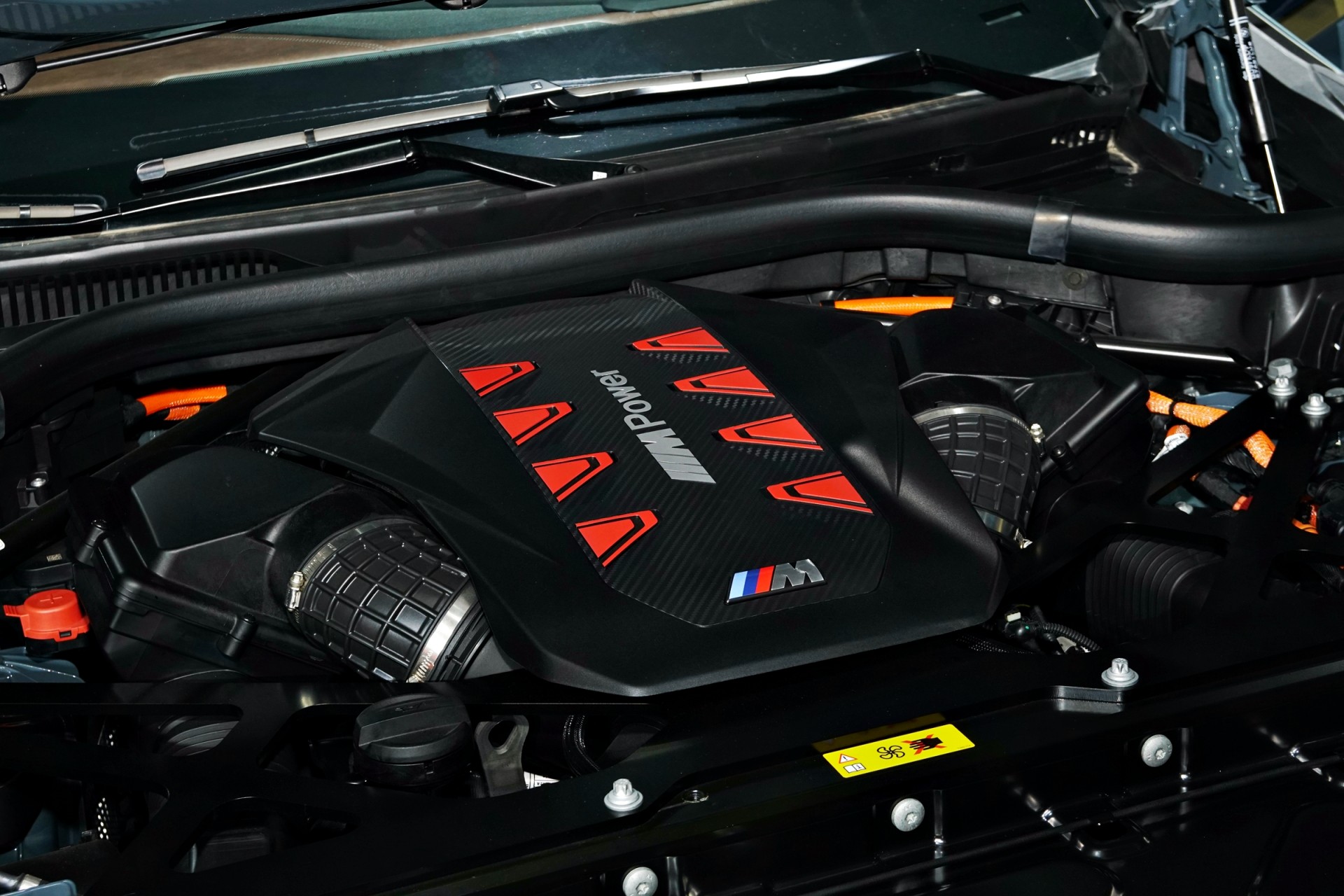 Cận cảnh SUV hiệu năng cao BMW XM 2024 giá 10,9 tỷ đồng