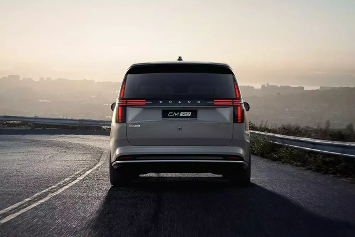 Cận cảnh volvo em90 mẫu mpv điện đầu tiên của hãng xe thụy Điển