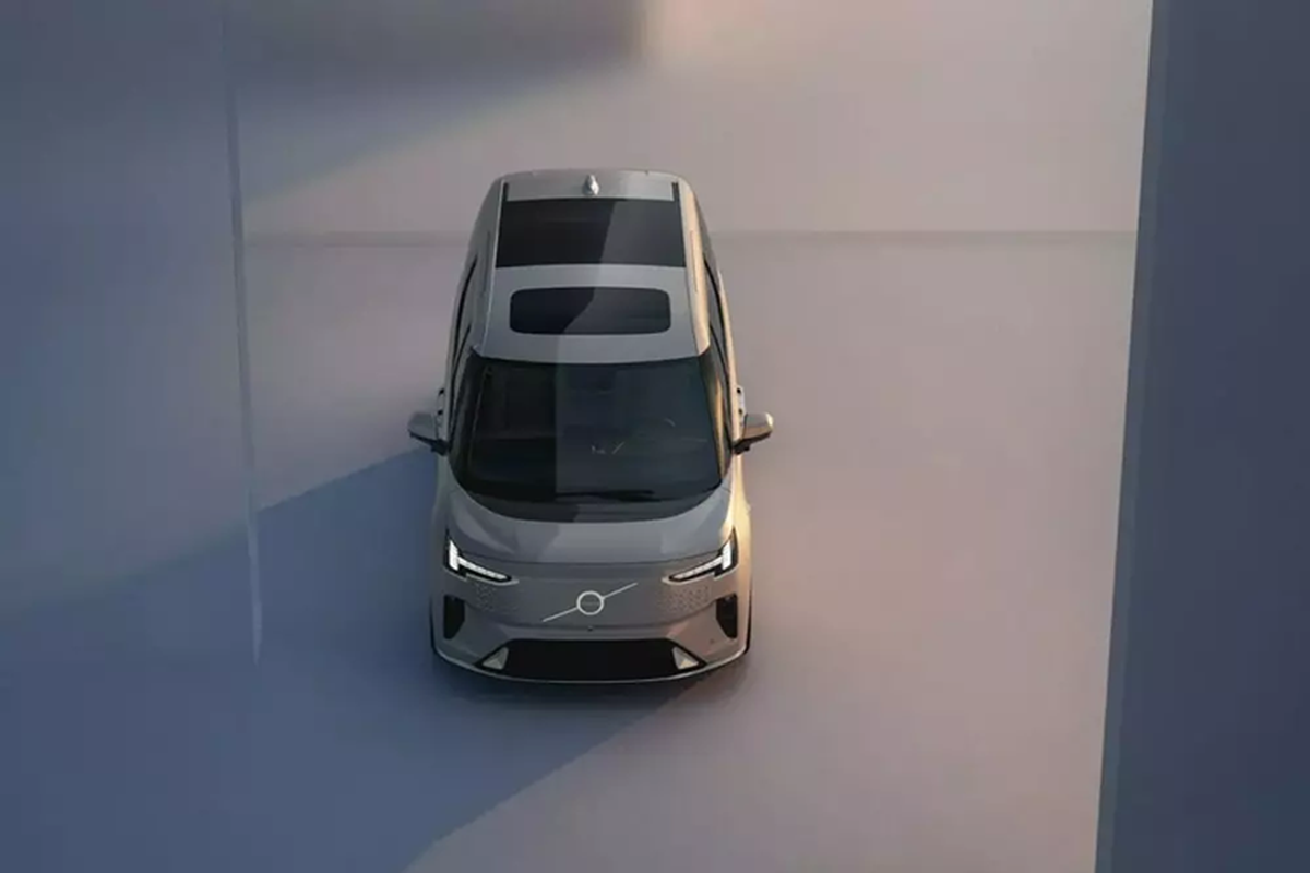 Cận cảnh volvo em90 mẫu mpv điện đầu tiên của hãng xe thụy Điển