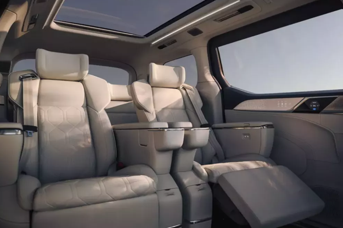 Cận cảnh volvo em90 - mẫu mpv điện đầu tiên của hãng xe thụy Điển