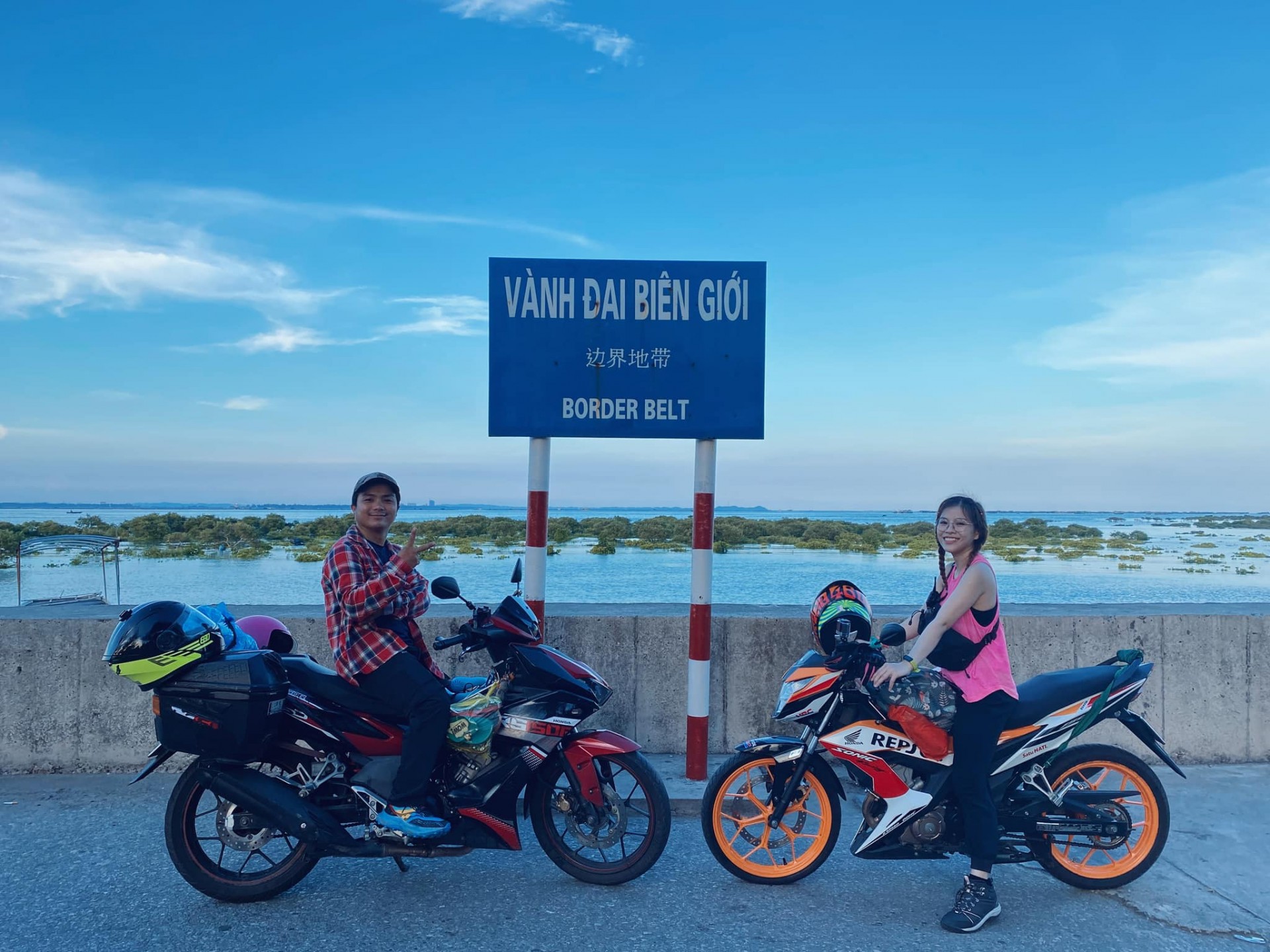 Nữ phượt thủ chạy xuyên Đông Nam Á:' Chỉ phượt bằng ô tô khi không đủ sức lái xe máy nữa'