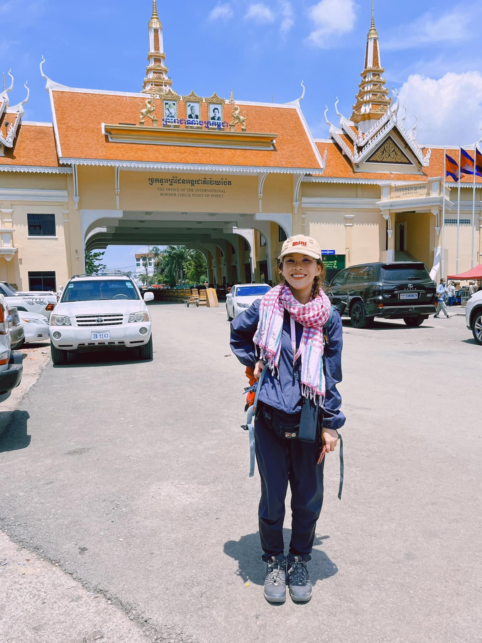 Nữ phượt thủ chạy xuyên Đông Nam Á:' Chỉ phượt bằng ô tô khi không đủ sức lái xe máy nữa'