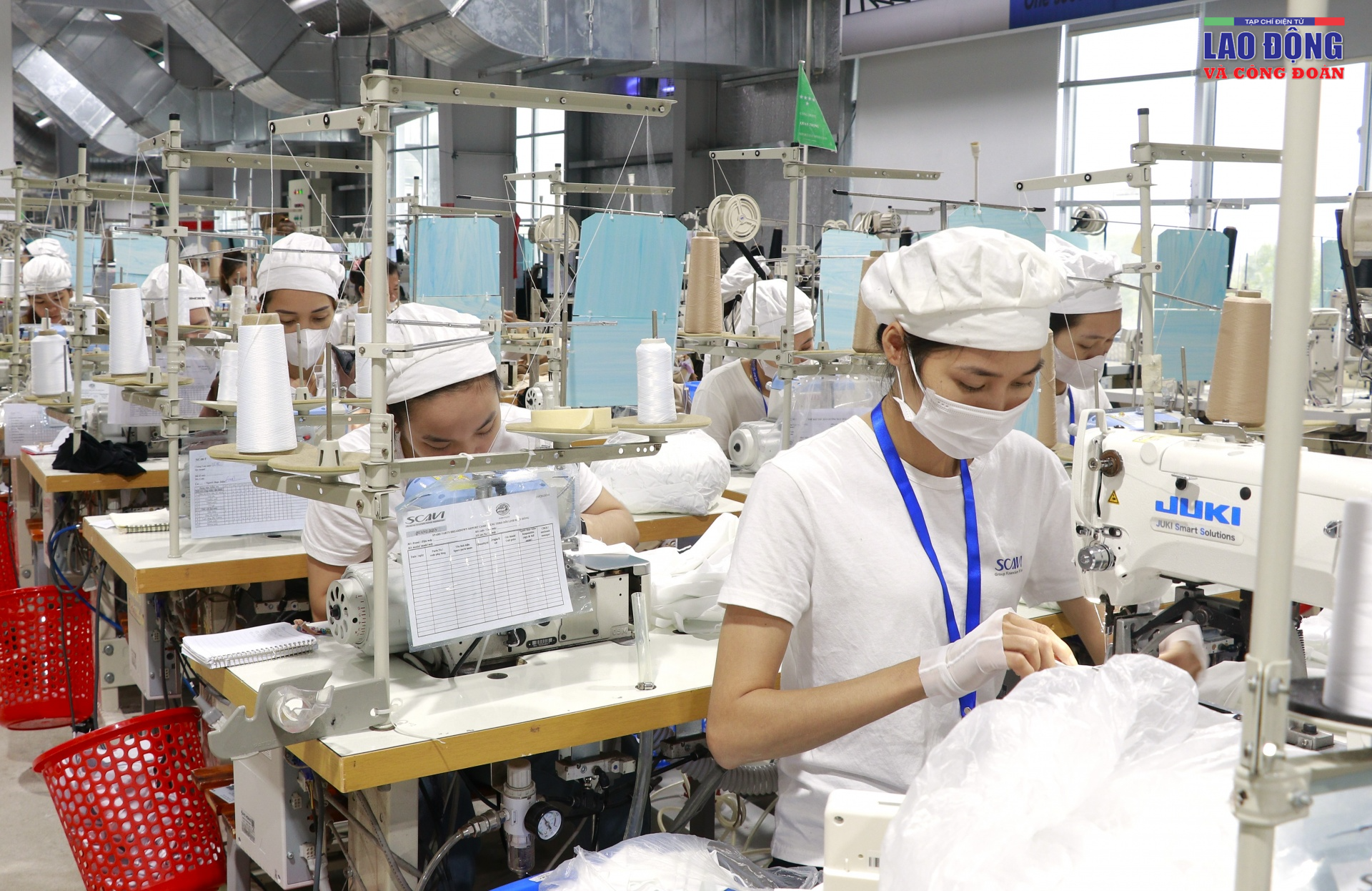 Nâng cao đời sống công nhân lao động từ những công trình chào mừng đại hội công đoàn Nâng cao đời sống công nhân lao động từ những công trình chào mừng đại hội công đoàn