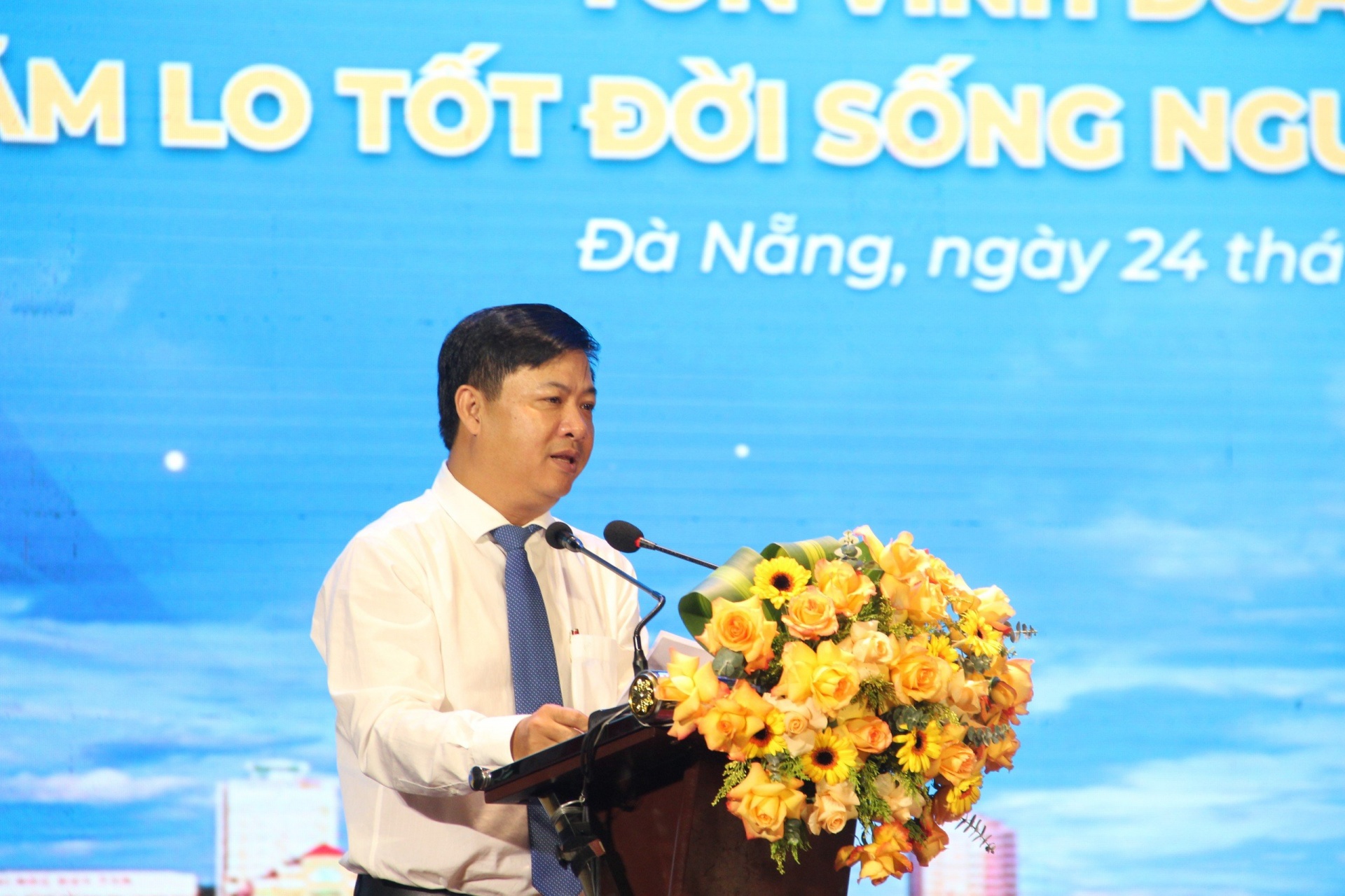 Đà Nẵng vinh danh 46 doanh nghiệp xem người lao động là “vốn quý” Đà Nẵng vinh danh 46 doanh nghiệp xem người lao động là “vốn quý”