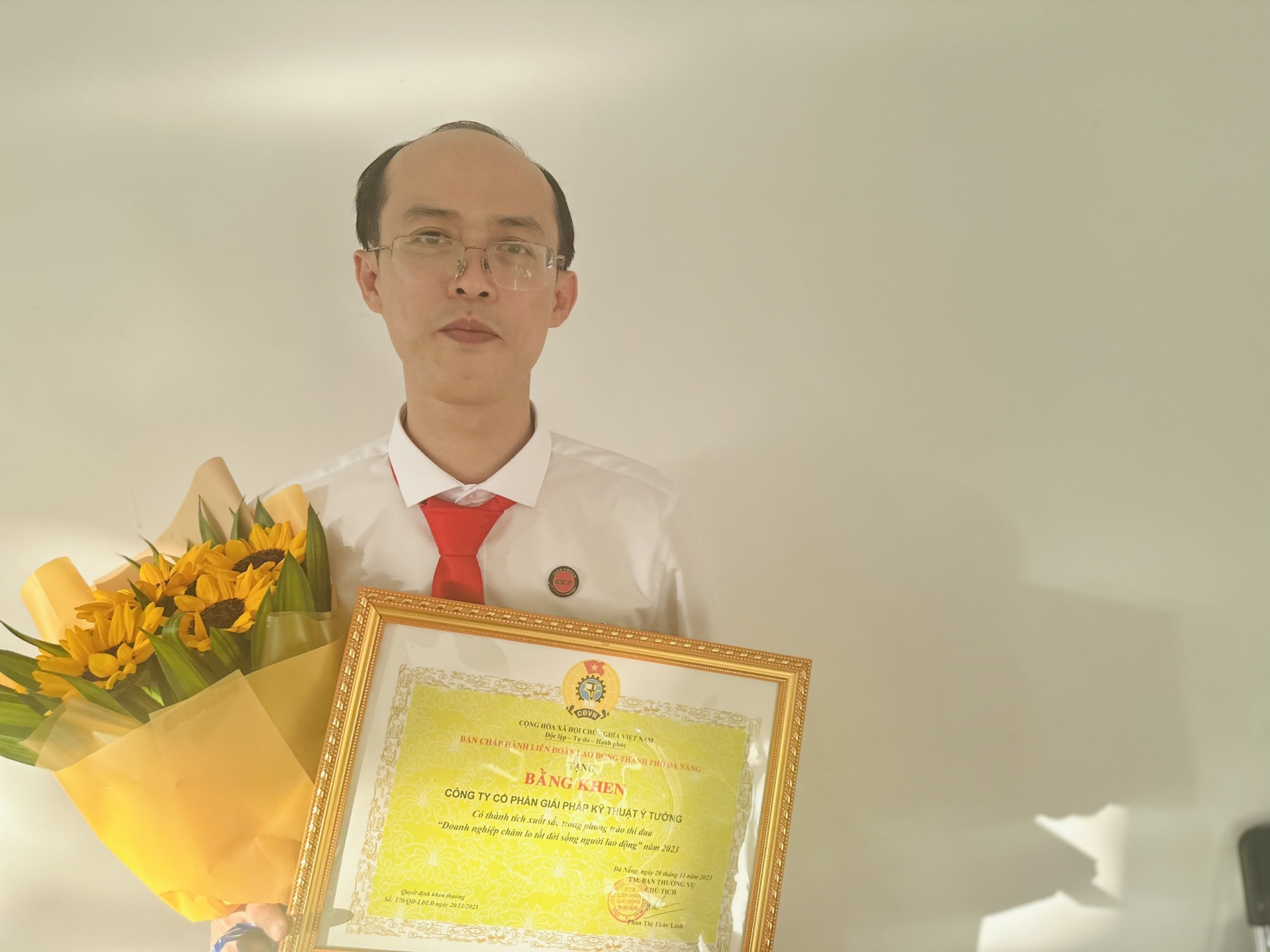 Đà Nẵng vinh danh 46 doanh nghiệp xem người lao động là “vốn quý” Đà Nẵng vinh danh 46 doanh nghiệp xem người lao động là “vốn quý”