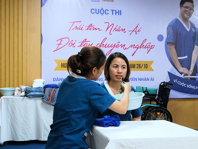 Tuyển nhân viên chăm sóc người cao tuổi ở Hà Nội