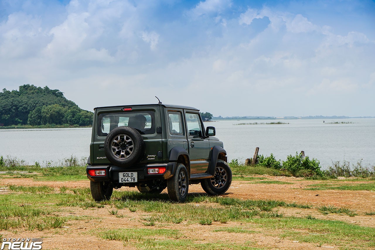 Suzuki Jimny mẫu xe dành cho 'dân chơi'