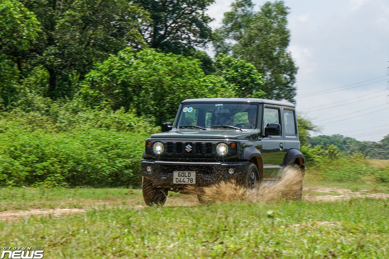 Suzuki Jimny mẫu xe dành cho 'dân chơi'