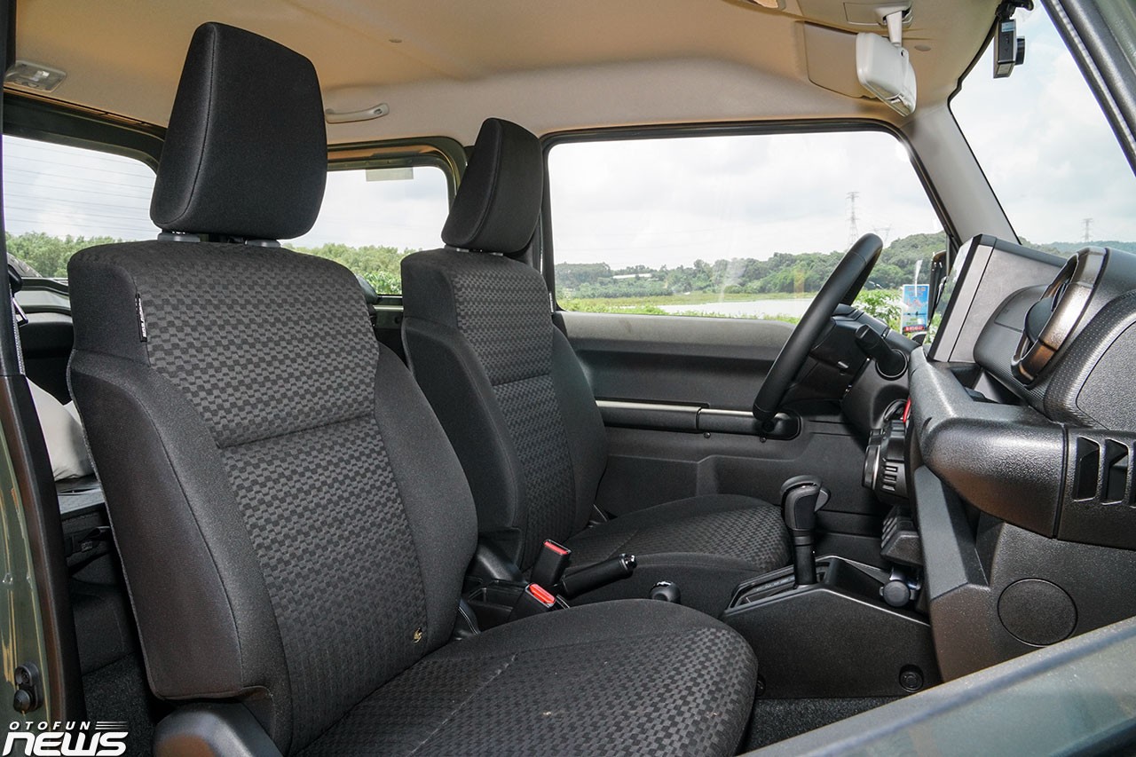 Suzuki Jimny mẫu xe dành cho 'dân chơi'