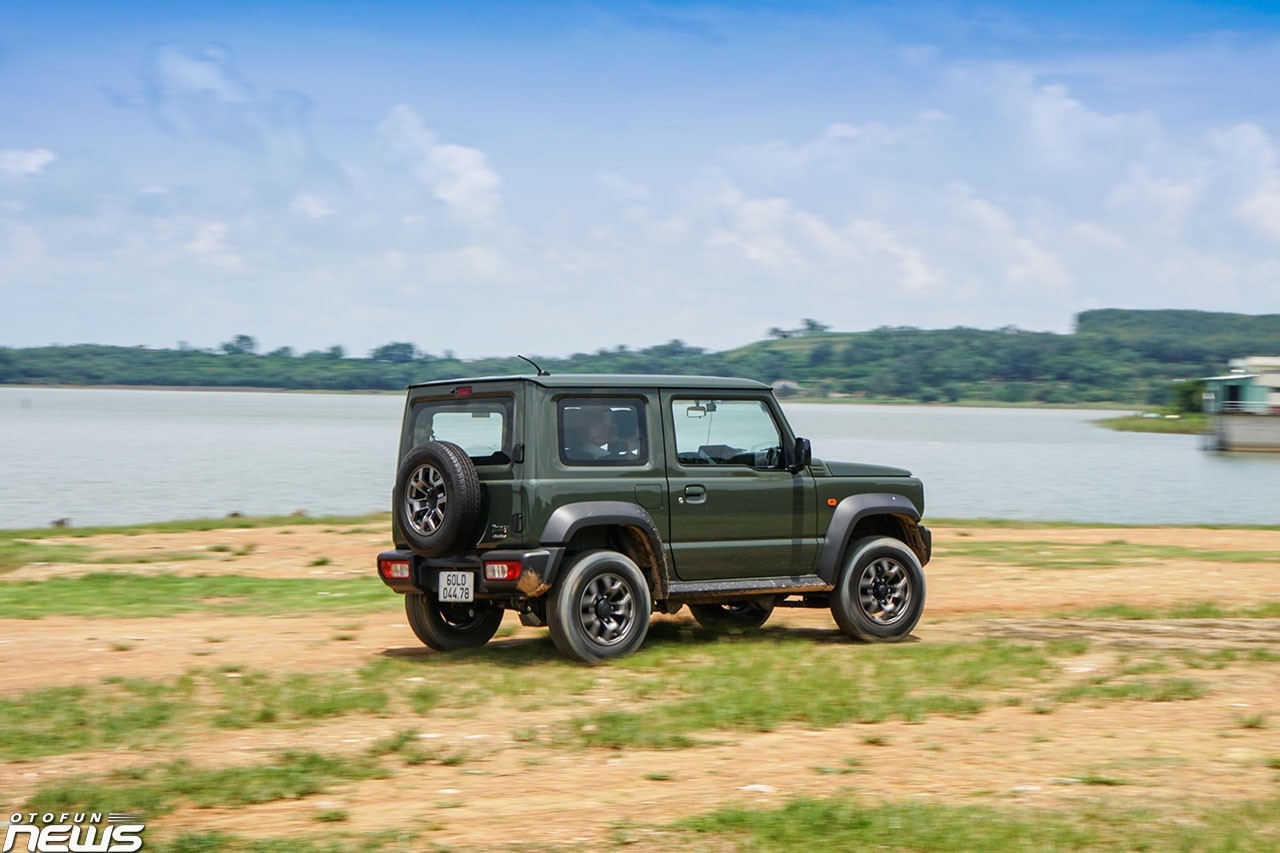 Suzuki Jimny mẫu xe dành cho 'dân chơi'