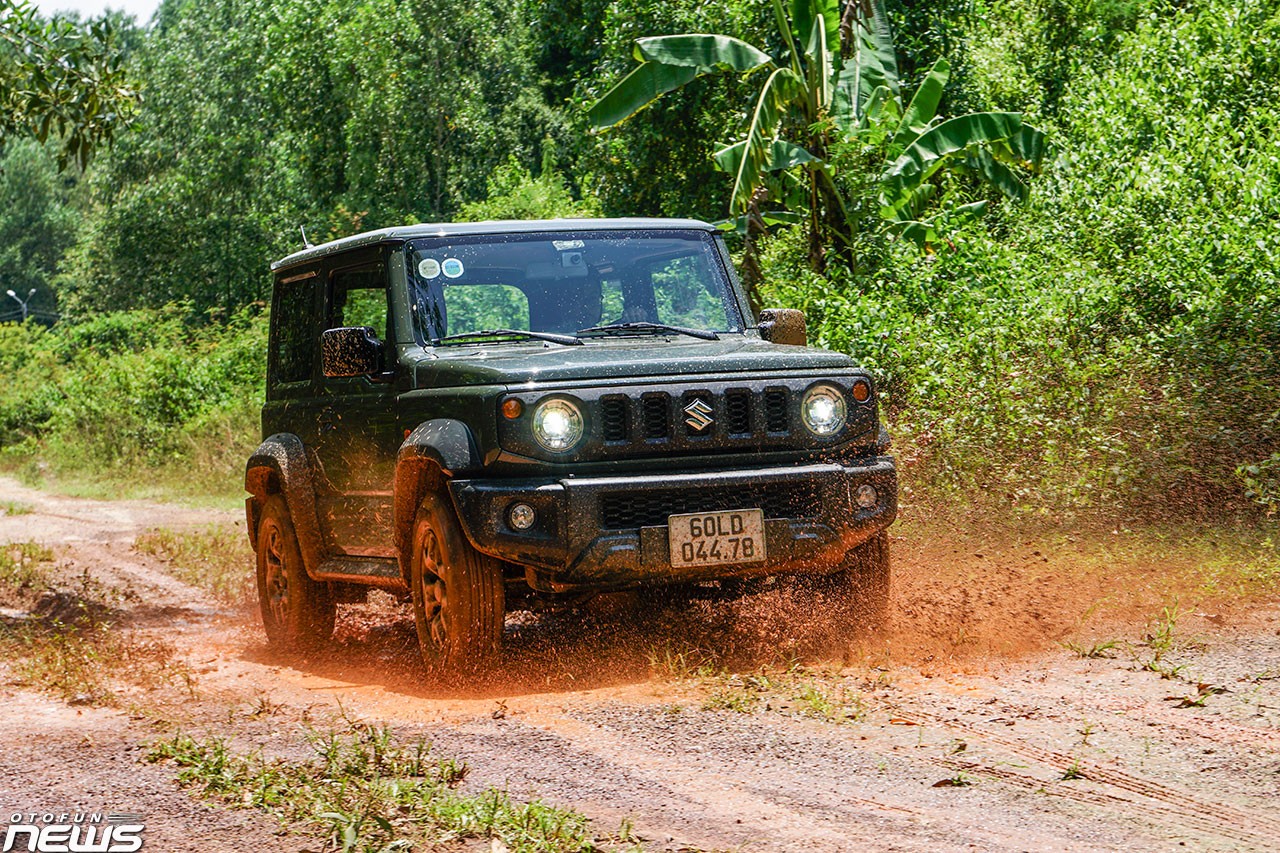 Suzuki Jimny mẫu xe dành cho 'dân chơi'