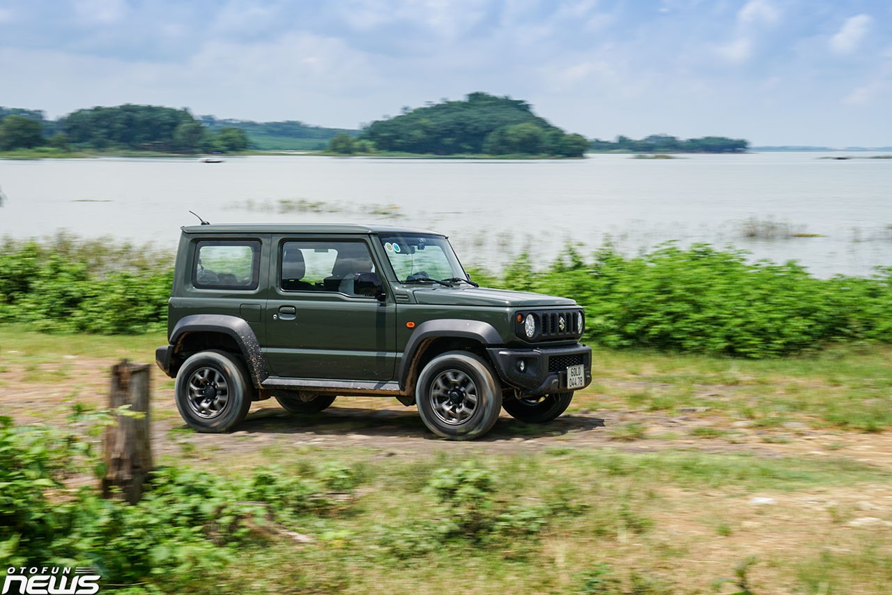 Suzuki Jimny mẫu xe dành cho 'dân chơi'
