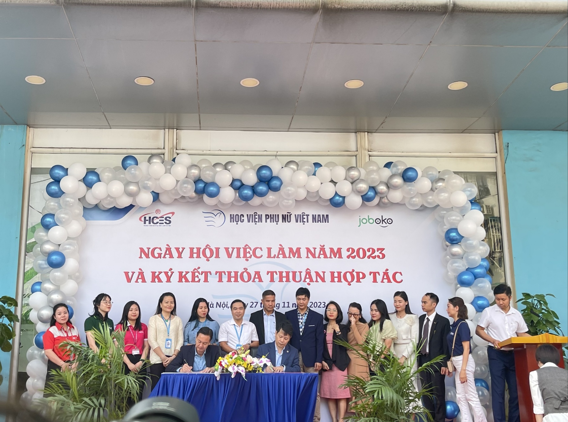 Hàng ngàn cơ hội việc làm bán thời gian trước Tết Nguyên đán 2024