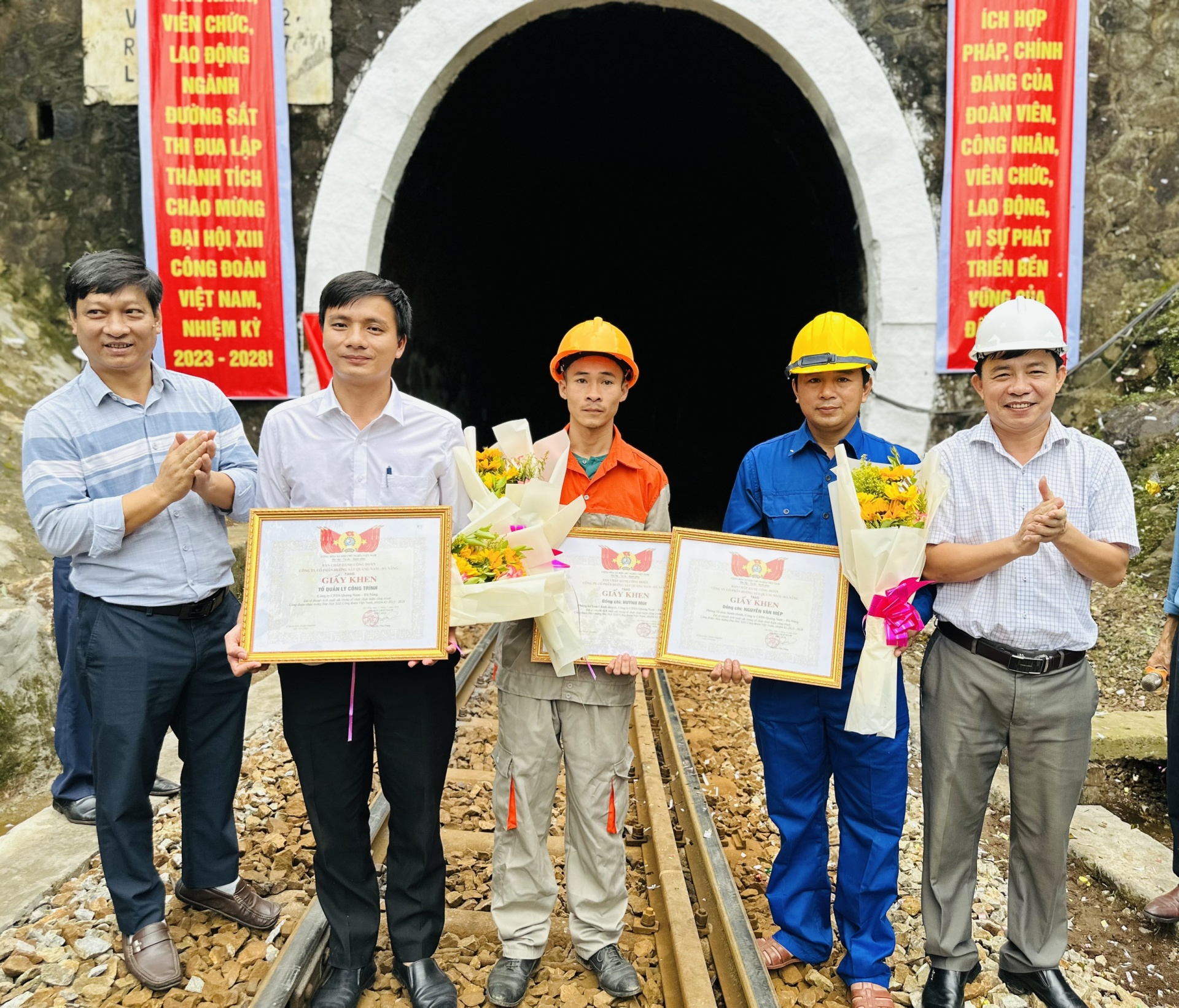 Công trình chào mừng Đại hội Công đoàn Việt Nam vượt tiến độ 14 ngày Công trình chào mừng Đại hội Công đoàn Việt Nam vượt tiến độ 14 ngày