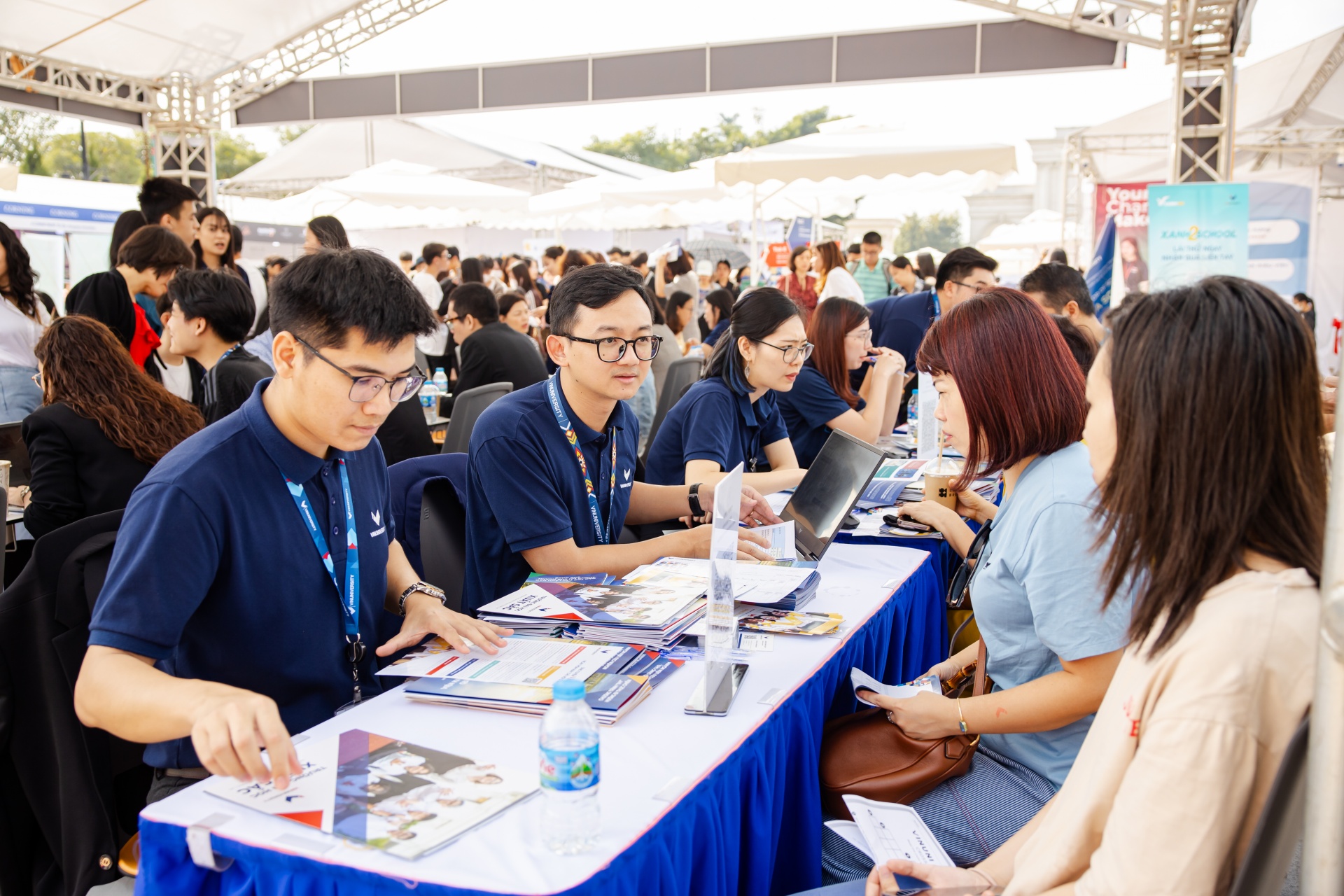 Trải nghiệm một ngày làm sinh viên VinUni tại Ngày hội Trải nghiệm Trải nghiệm một ngày làm sinh viên VinUni tại Ngày hội Trải nghiệm