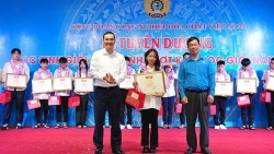 Tuyên dương 90 học sinh có thành tích xuất sắc trong học tập