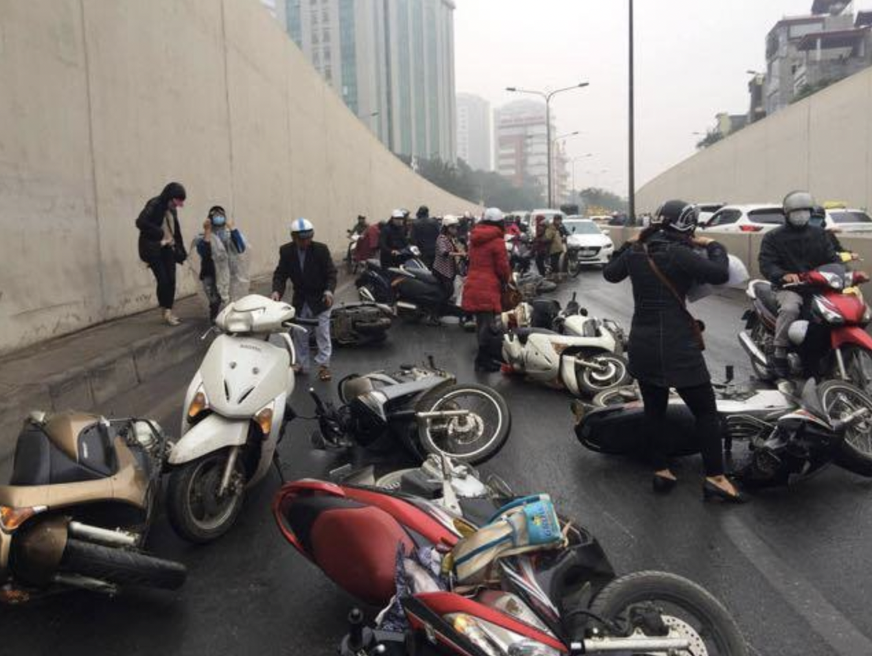 Các bệnh của xe máy vào mùa đông có thể gây nguy hiểm khi di chuyển Các bệnh của xe máy vào mùa đông có thể gây nguy hiểm khi di chuyển