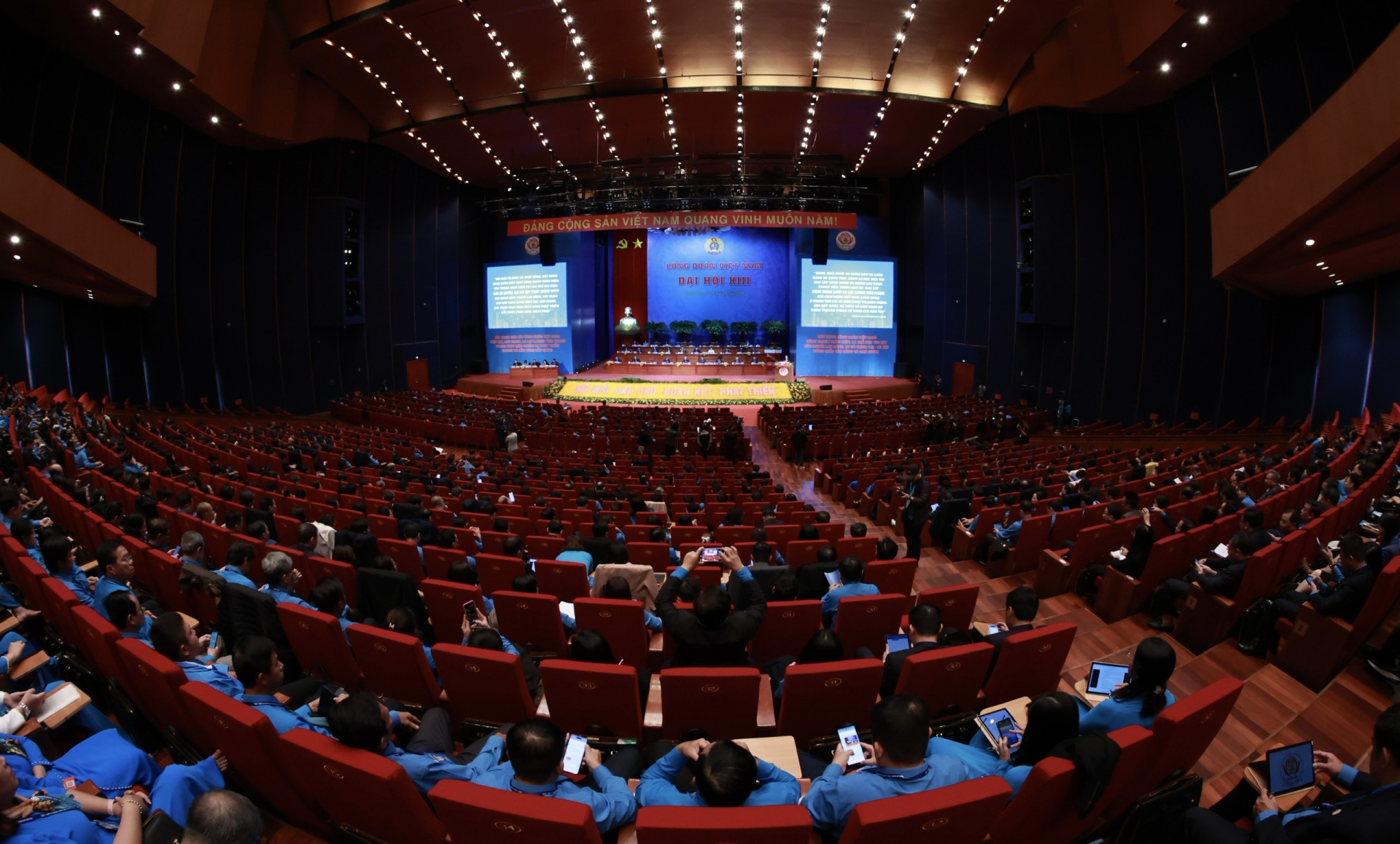 Tầm nhìn mới về sứ mệnh, vai trò của Công đoàn Việt Nam trong thời kỳ mới của đất nước