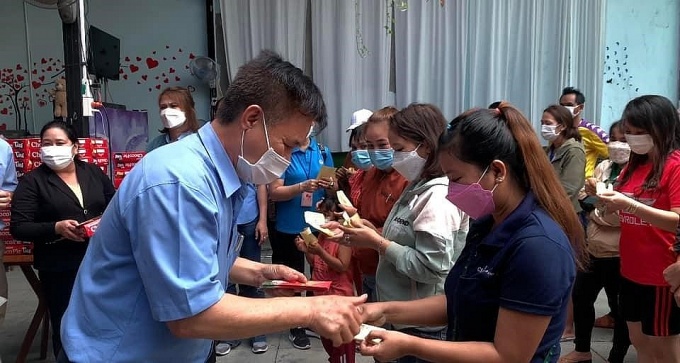 Yêu cầu doanh nghiệp công khai chế độ lương, thưởng Tết cho người lao động