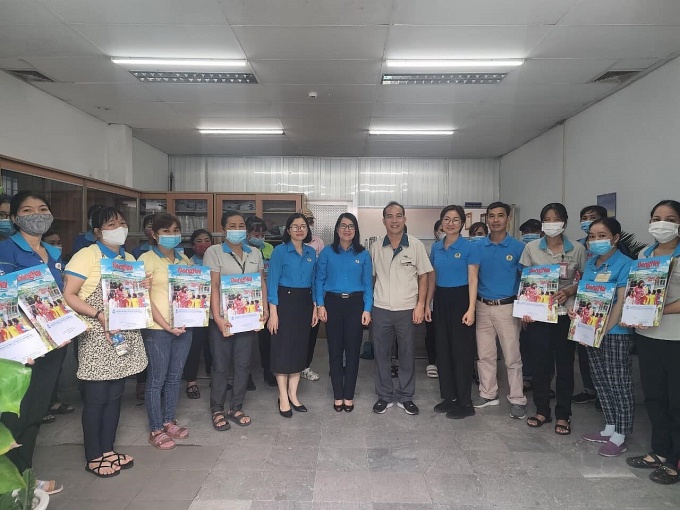 “Còn đam mê, nhiệt huyết ắt sẽ sinh ra sáng tạo trong hoạt động công đoàn” “Còn đam mê, nhiệt huyết ắt sẽ sinh ra sáng tạo trong hoạt động công đoàn”