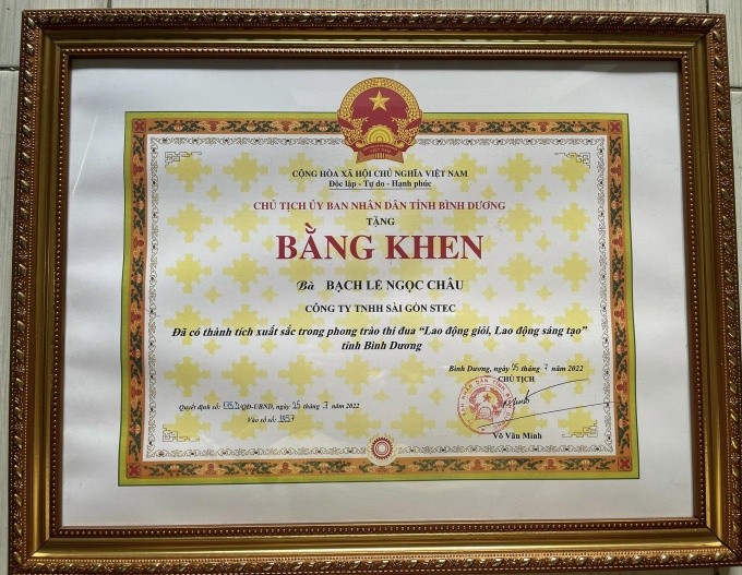 Ông xã còn vui hơn em khi em nhận giải thưởng danh giá