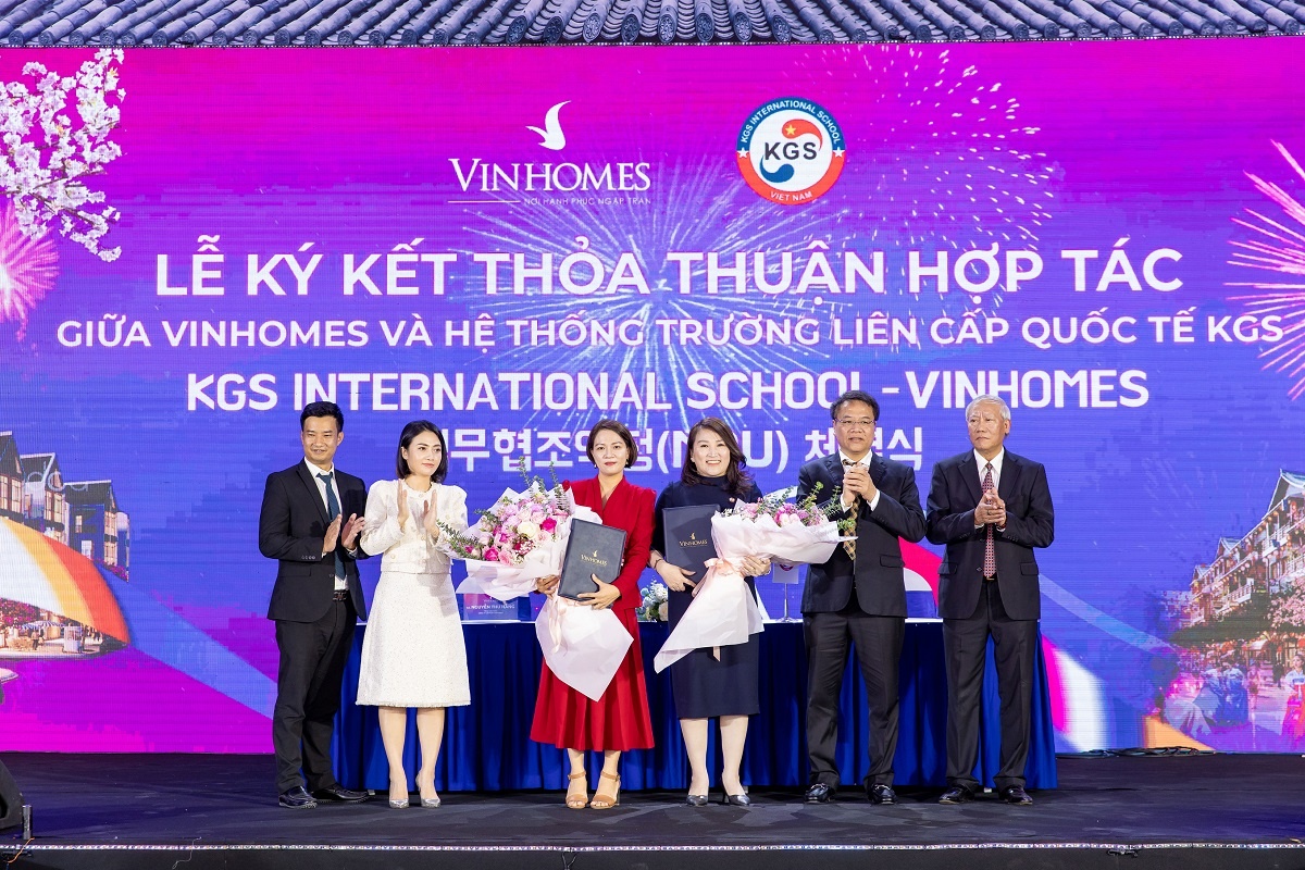 Lễ ký kết hợp tác toàn diện giữa Vinhomes và Hệ thống Trường liên cấp quốc tế Hàn Quốc để triển khai trường liên cấp tại Vinhomes Ocean Park 1 