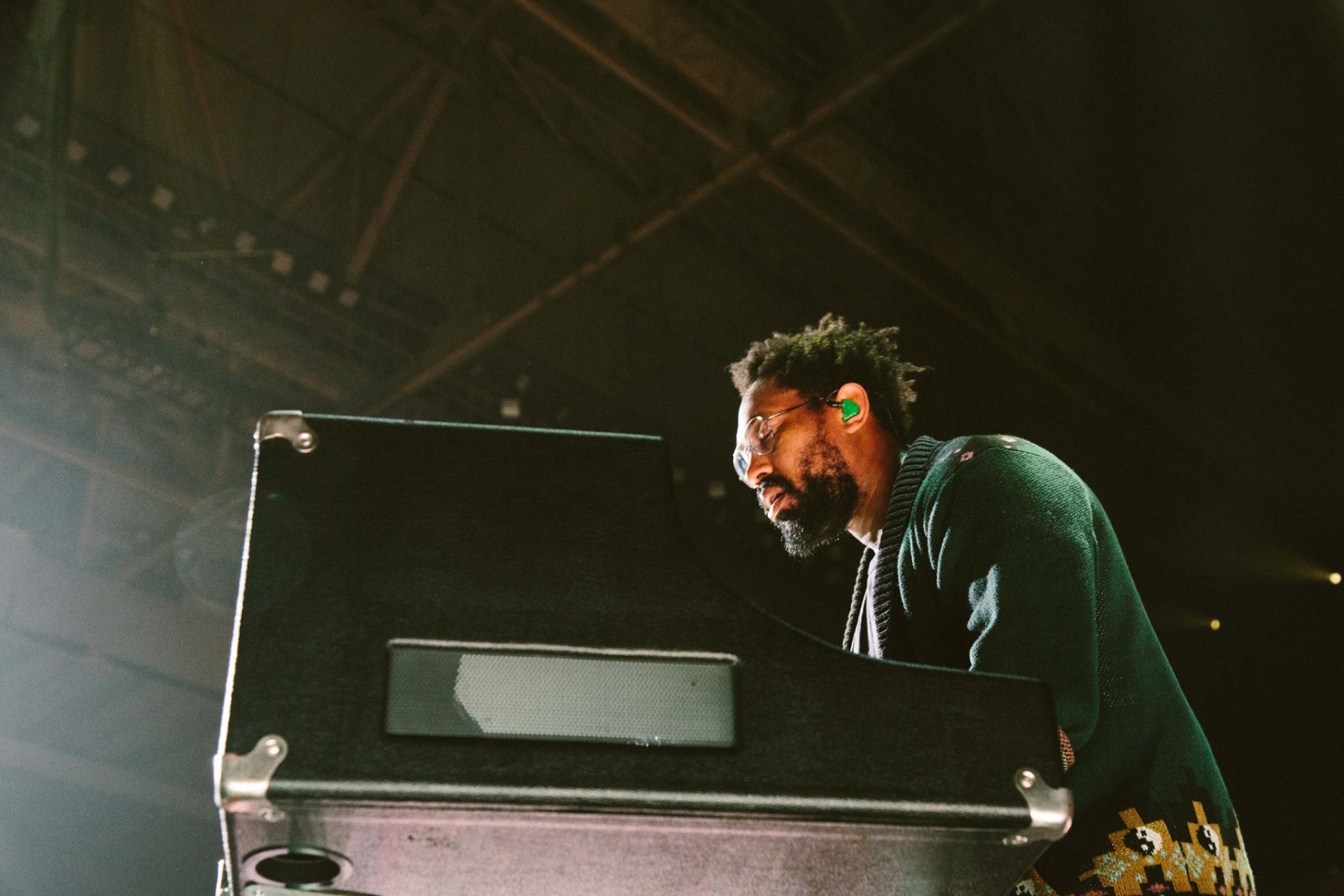 Trước khi gia nhập Maroon 5, PJ Morton đã là một nhạc sĩ có tiếng, anh từng thành lập ban nhạc riêng mang tên The PJ Morton Band Trước khi gia nhập Maroon 5, PJ Morton đã là một nhạc sĩ có tiếng, anh từng thành lập ban nhạc riêng mang tên The PJ Morton Band