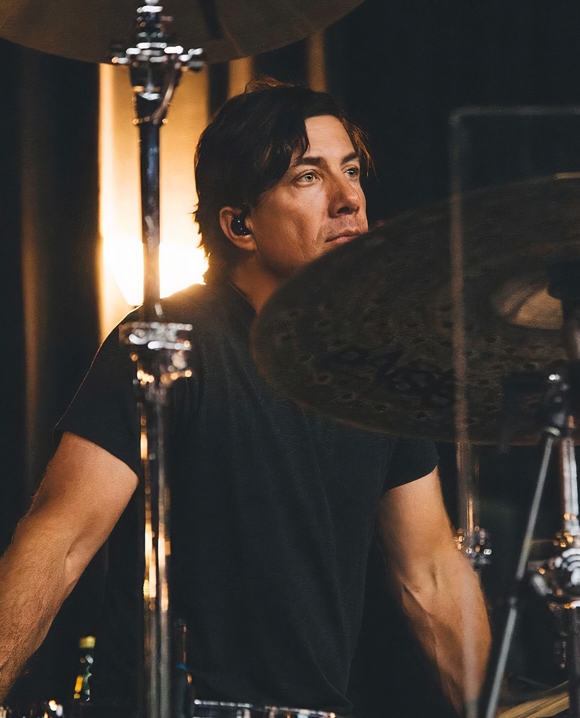 Adam Levine miêu tả Flynn đánh trống rất nhiệt và anh yêu thích điều đó (Nguồn: Instagram nhóm) Adam Levine miêu tả Flynn đánh trống rất nhiệt và anh yêu thích điều đó (Nguồn: Instagram nhóm)