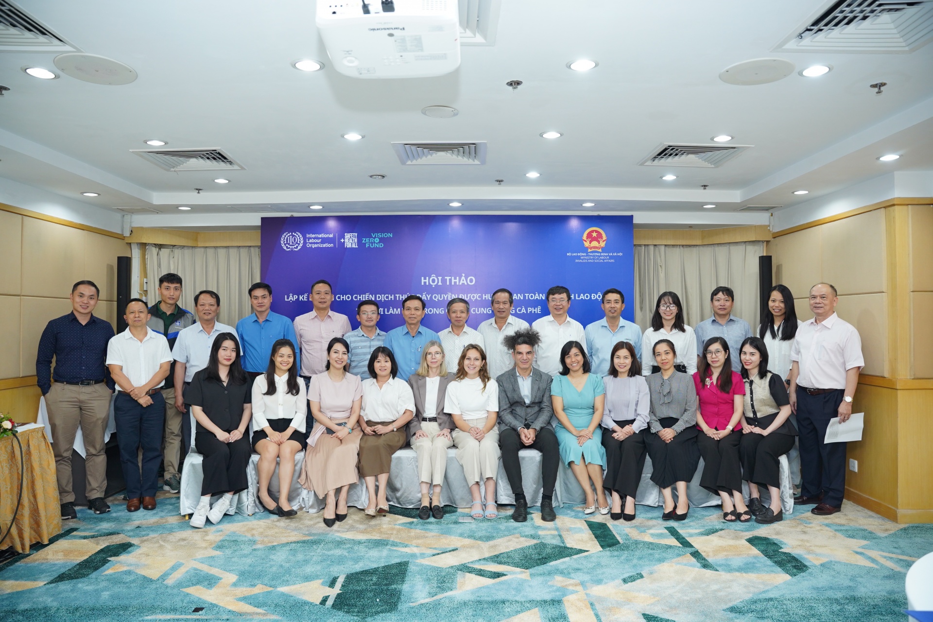 Nâng cao nhận thức về ATVSLĐ trong chuỗi cung ứng cà phê