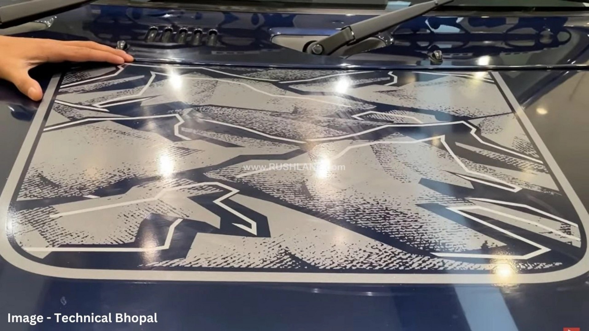 Ngắm Suzuki Jimny Thunder Edition tại Ấn Độ Ngắm Suzuki Jimny Thunder Edition tại Ấn Độ