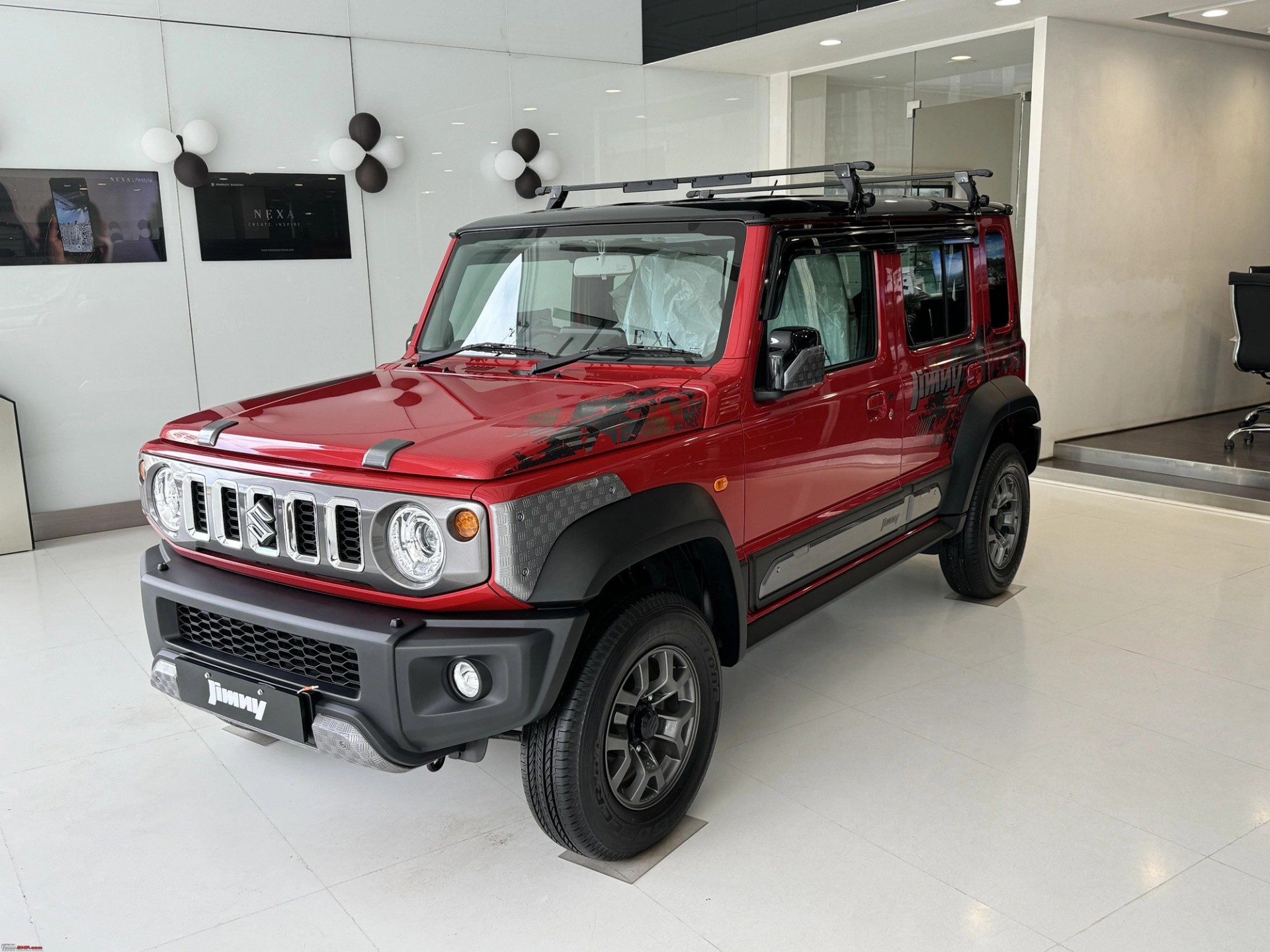 Ngắm Suzuki Jimny Thunder Edition tại Ấn Độ Ngắm Suzuki Jimny Thunder Edition tại Ấn Độ