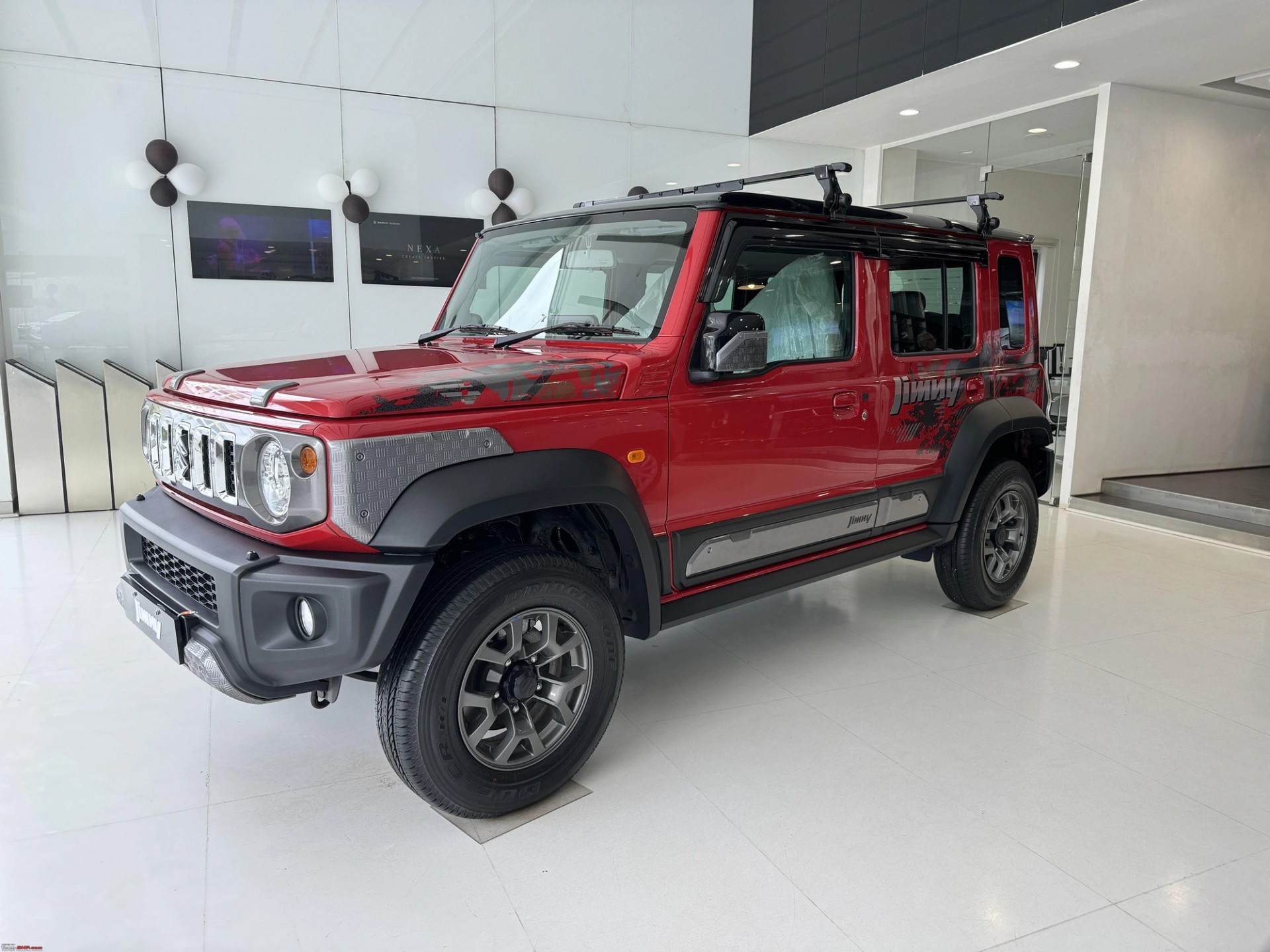 Ngắm Suzuki Jimny Thunder Edition tại Ấn Độ Ngắm Suzuki Jimny Thunder Edition tại Ấn Độ
