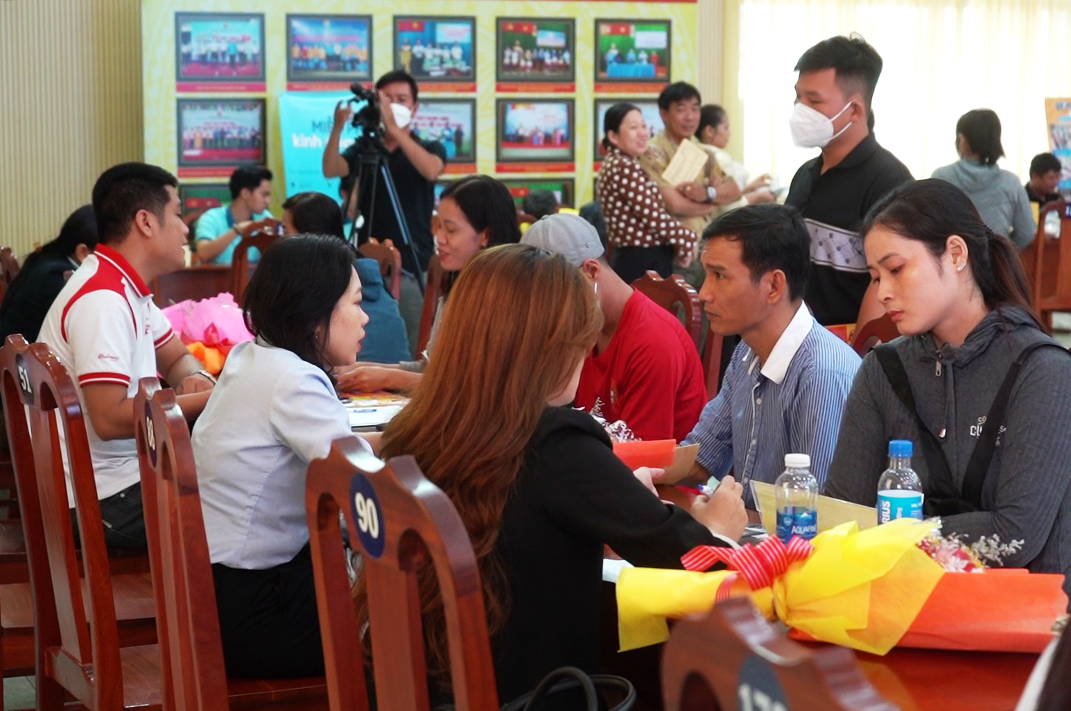 Muôn nỗi lo Tết của người lao động Muôn nỗi lo Tết của người lao động