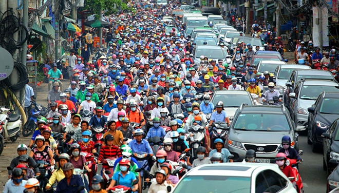 Mẹo chạy xe máy đỡ mệt mỏi trong phố đông giờ cao điểm Mẹo chạy xe máy đỡ mệt mỏi trong phố đông giờ cao điểm