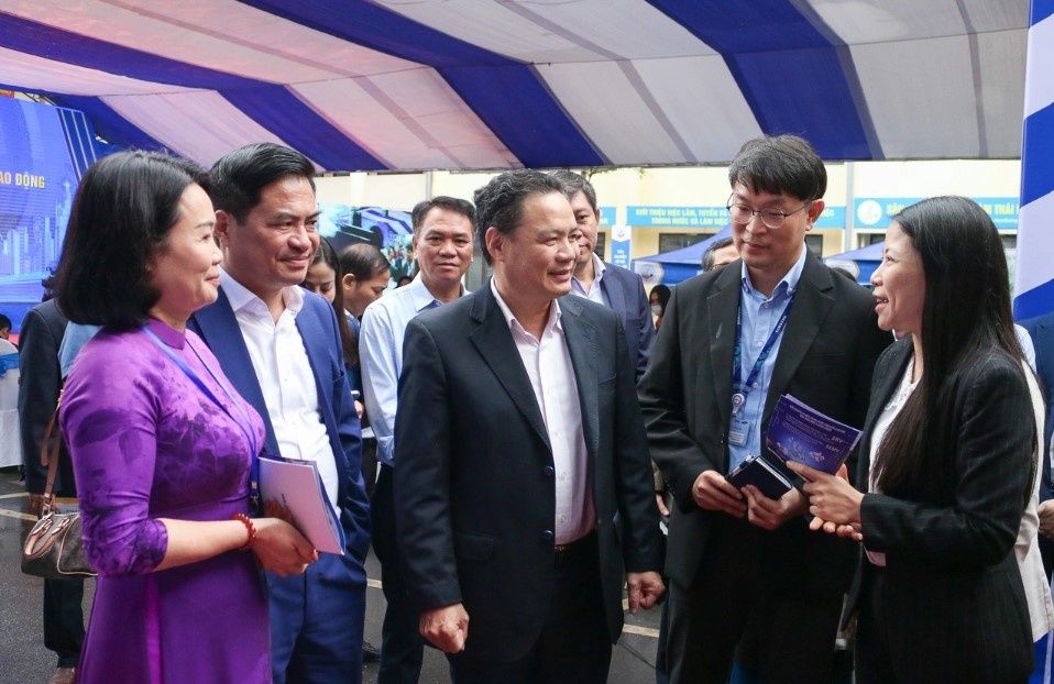 Tăng cường giải quyết việc làm cho người dân tộc thiểu số