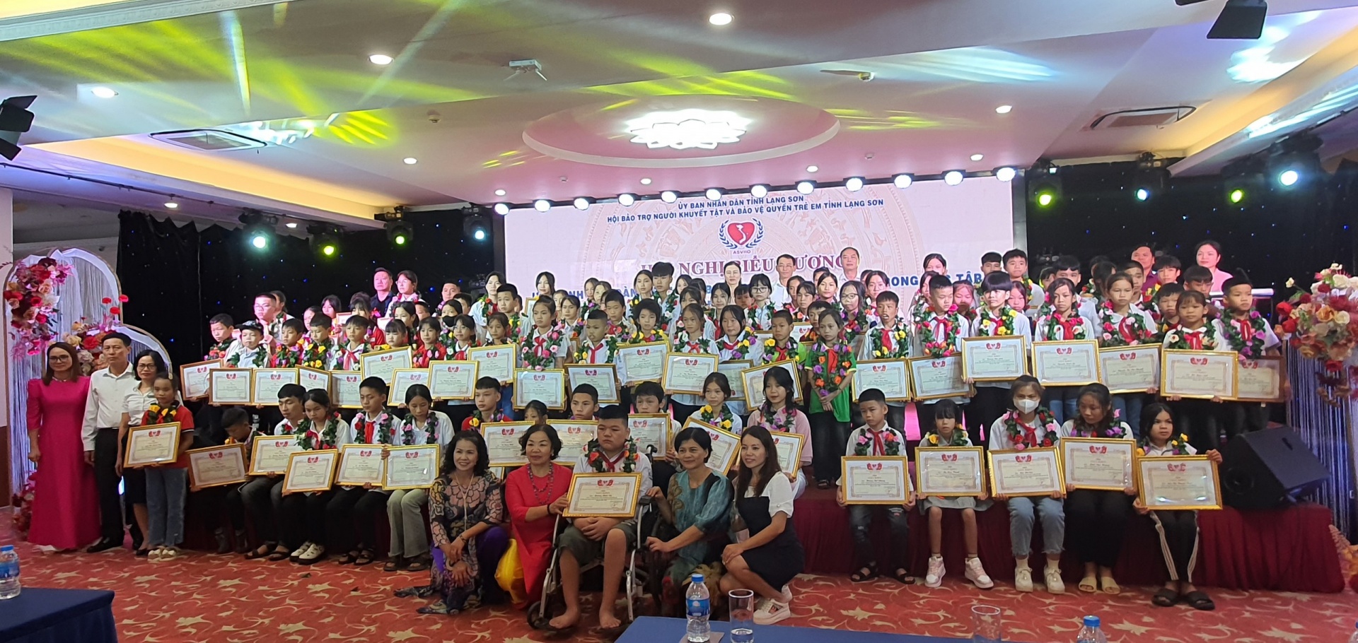 Lạng Sơn: giúp người khuyết tật vươn lên trong cuộc sống, hòa nhập cộng đồng Lạng Sơn: giúp người khuyết tật vươn lên trong cuộc sống, hòa nhập cộng đồng