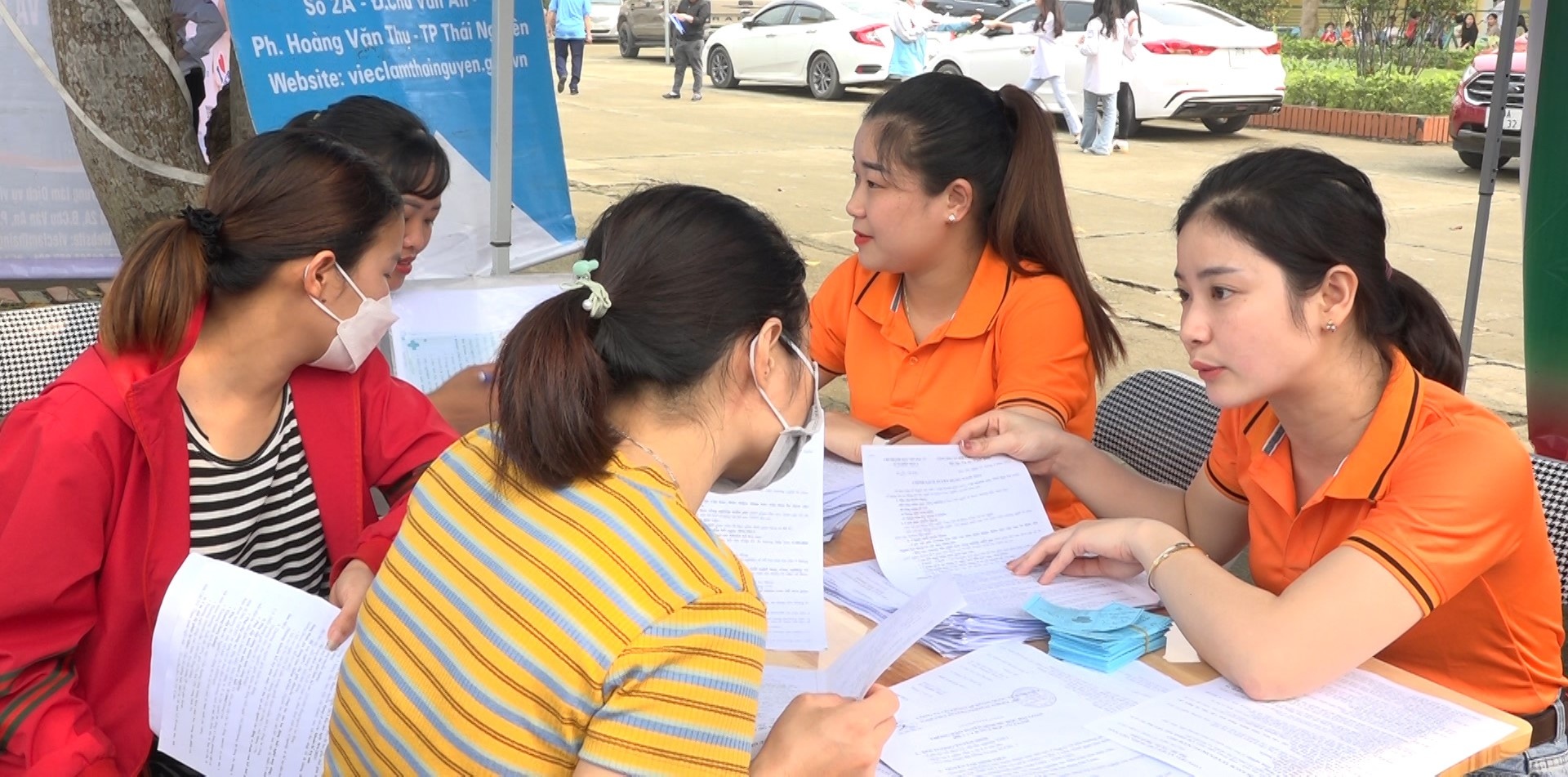 Người dân tộc miền núi có việc làm ổn định nhờ các lớp dạy nghề