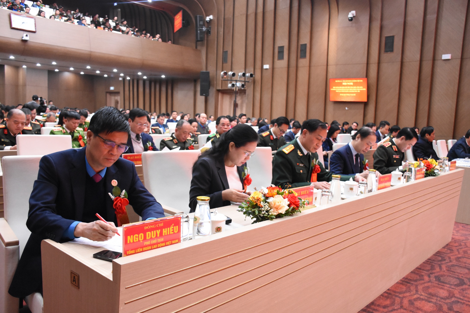 Tổng Liên đoàn và Bộ Công an tăng cường phối hợp phong trào bảo vệ an ninh Tổ quốc Tổng Liên đoàn và Bộ Công an tăng cường phối hợp phong trào bảo vệ an ninh Tổ quốc