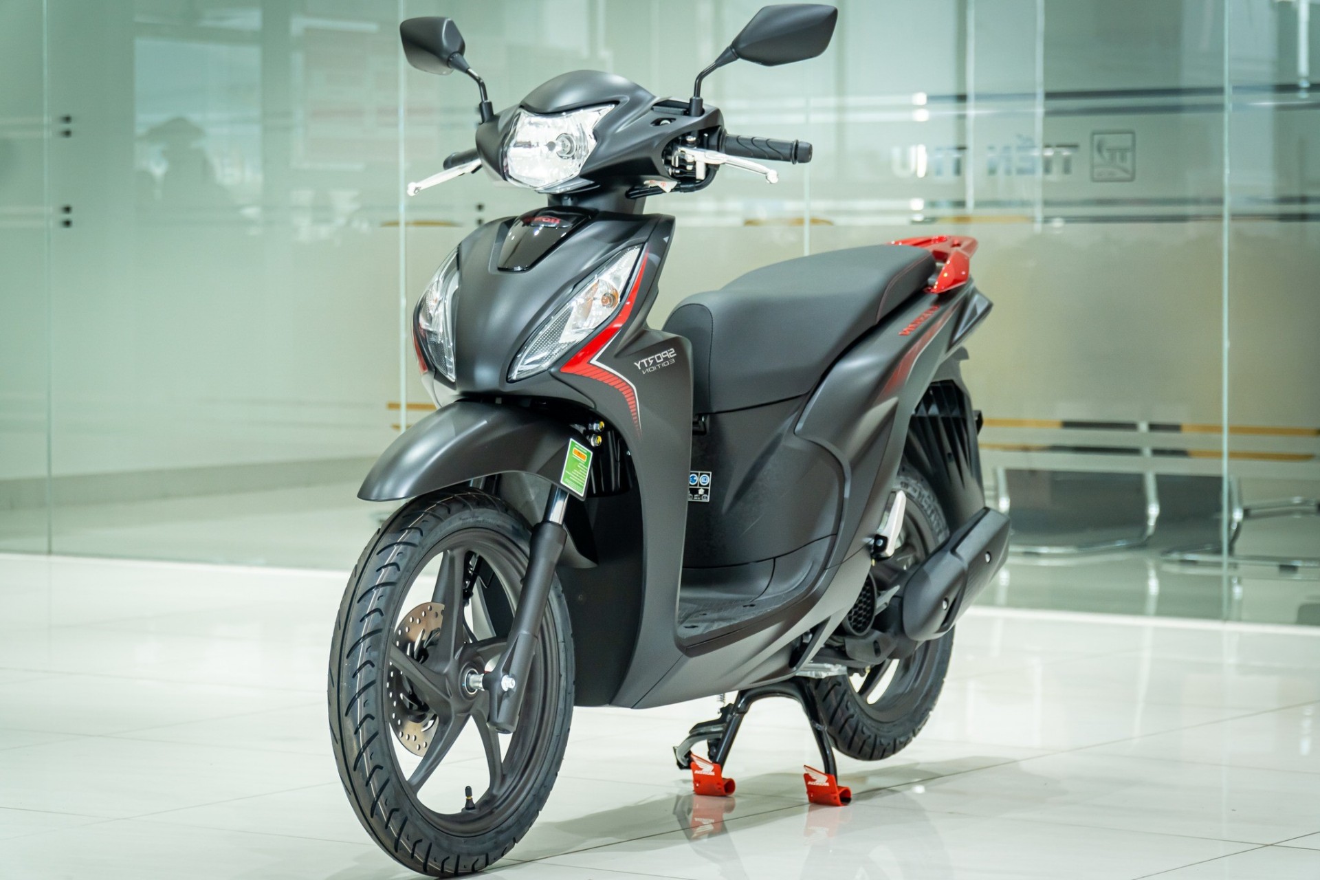 Honda Vision giảm giá mạnh dịp cuối năm, thấp hơn giá đề xuất Honda Vision giảm giá mạnh dịp cuối năm, thấp hơn giá đề xuất