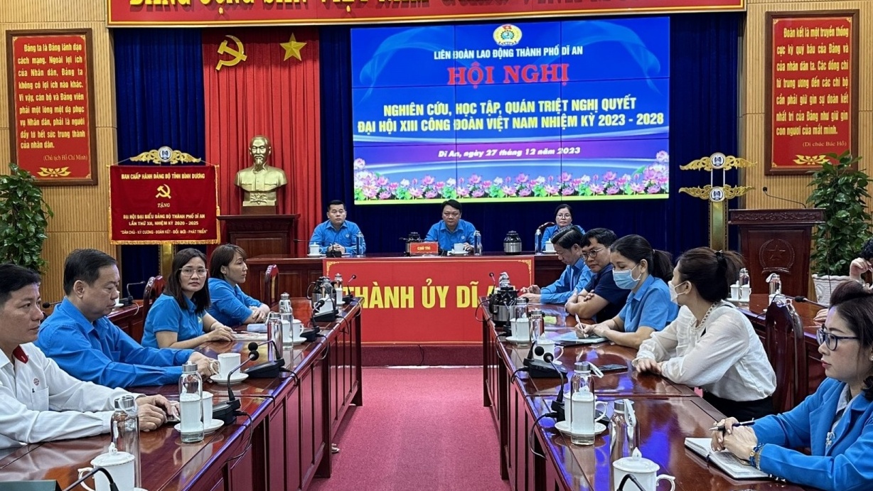 Gần 1.000 cán bộ Công đoàn Bình Dương học Nghị quyết Đại hội