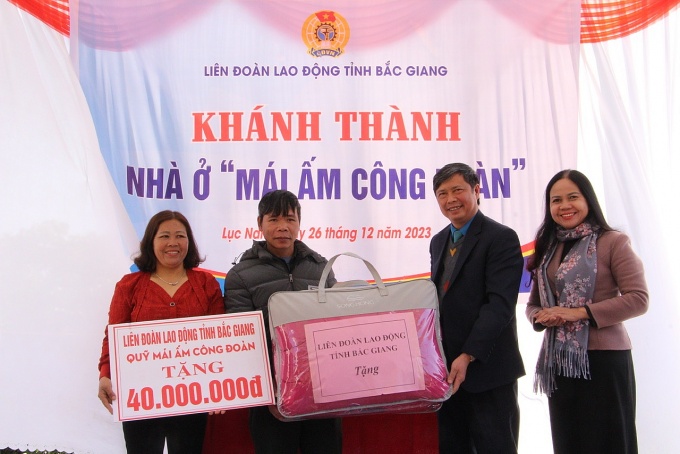 Hạnh phúc khi đón Tết trong căn nhà mới Hạnh phúc khi đón Tết trong căn nhà mới