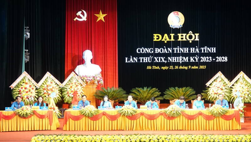 Tập trung nguồn lực để nâng cao vai trò, vị thế của tổ chức Công đoàn Tập trung nguồn lực để nâng cao vai trò, vị thế của tổ chức Công đoàn