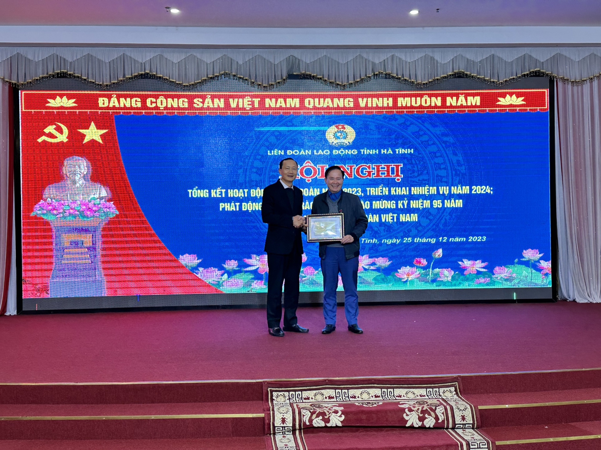 Tập trung nguồn lực để nâng cao vai trò, vị thế của tổ chức Công đoàn Tập trung nguồn lực để nâng cao vai trò, vị thế của tổ chức Công đoàn