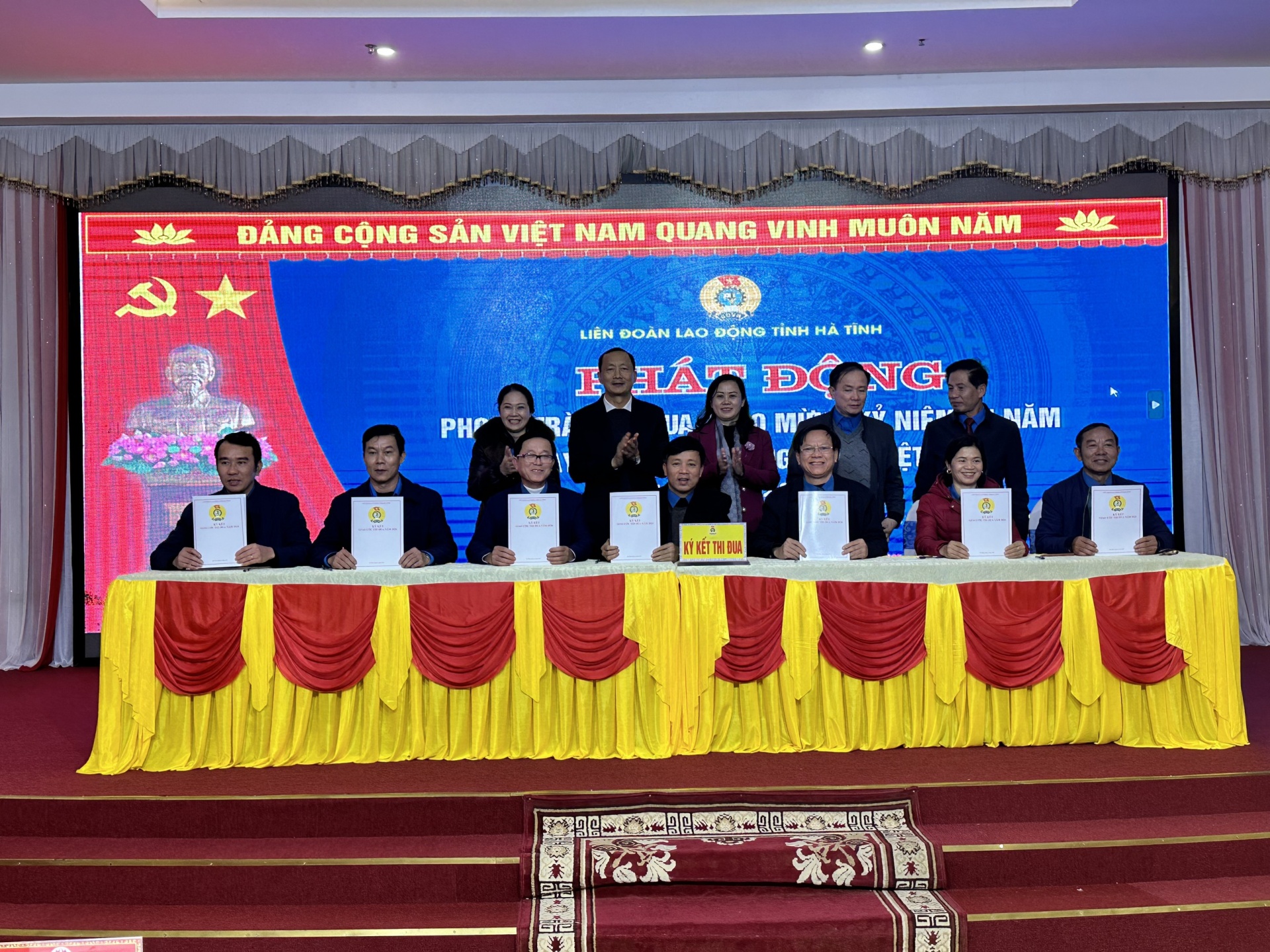 Tập trung nguồn lực để nâng cao vai trò, vị thế của tổ chức Công đoàn Tập trung nguồn lực để nâng cao vai trò, vị thế của tổ chức Công đoàn