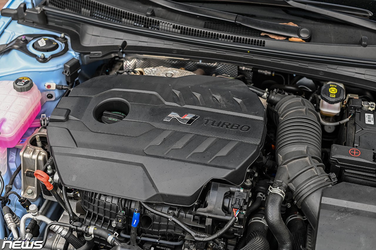 Chi tiết Hyundai Elantra N vừa được mang về Việt Nam