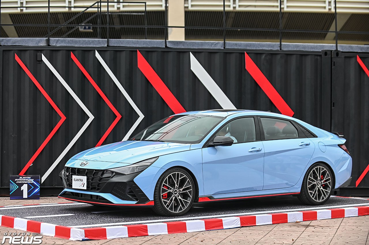 Chi tiết Hyundai Elantra N vừa được mang về Việt Nam