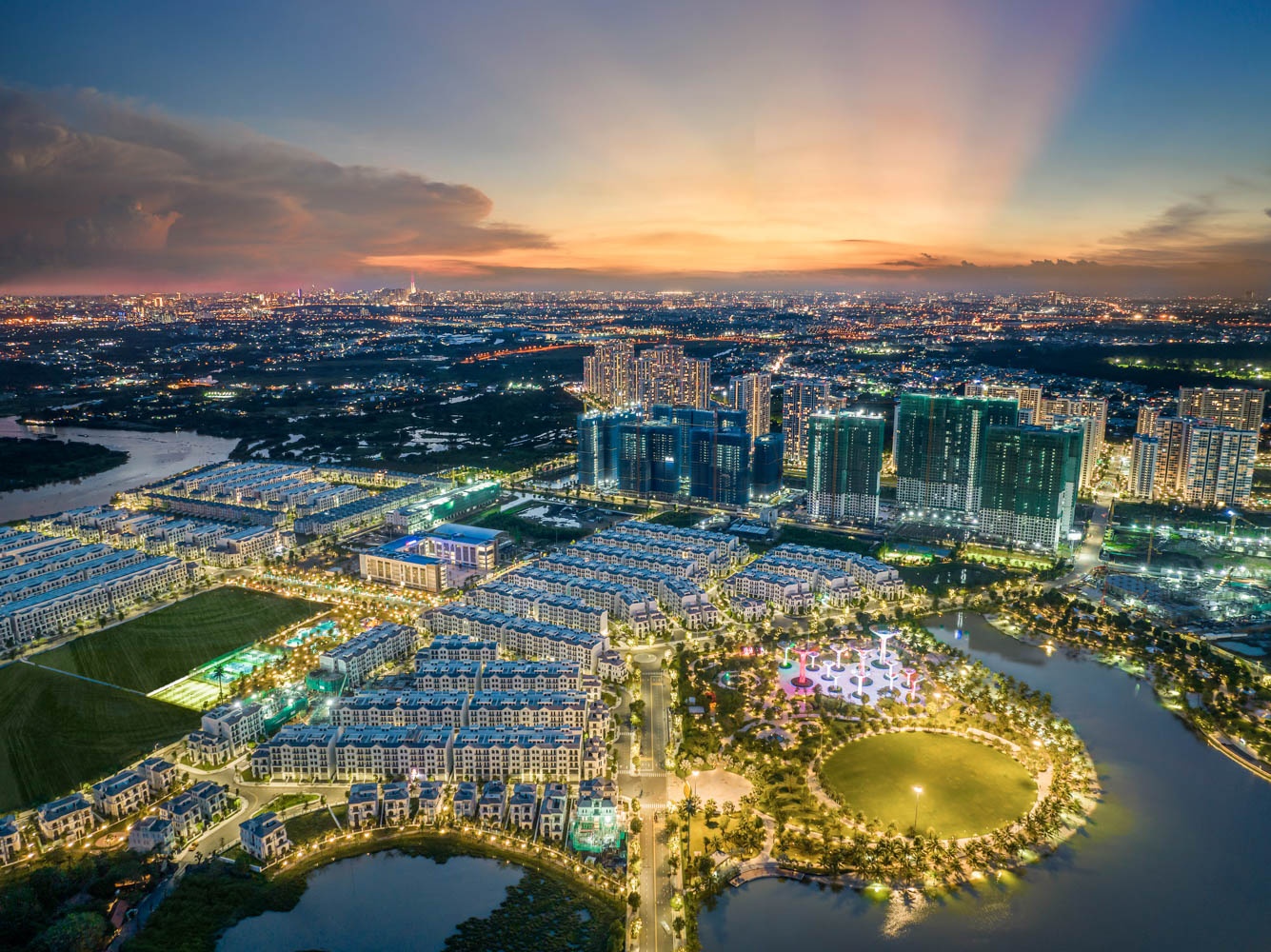 Loạt công trình tiện ích tầm cỡ liên tục được bổ sung sẽ góp phần hoàn thiện hệ sinh thái “all in one” tại Vinhomes Grand Park