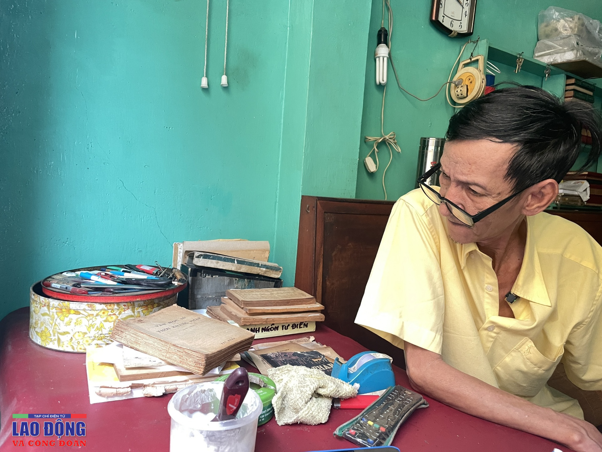 Vị “lương y” của những cuốn sách cũ